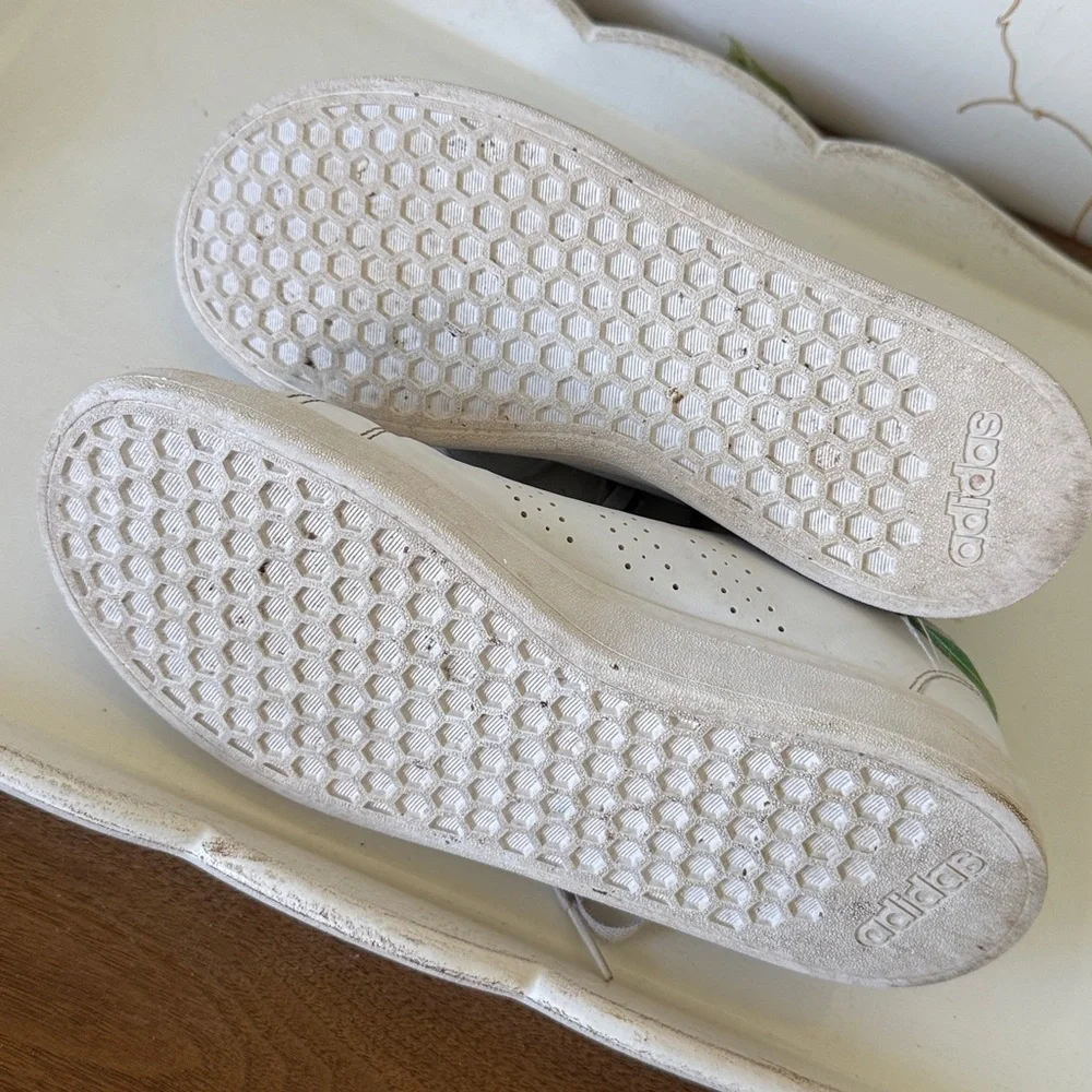 Adidas Sneakers in White and Green - Size 5 - Picture 8 of 11